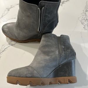 Sorel Women’s Joan of Arctic Wedge Zip Bootie